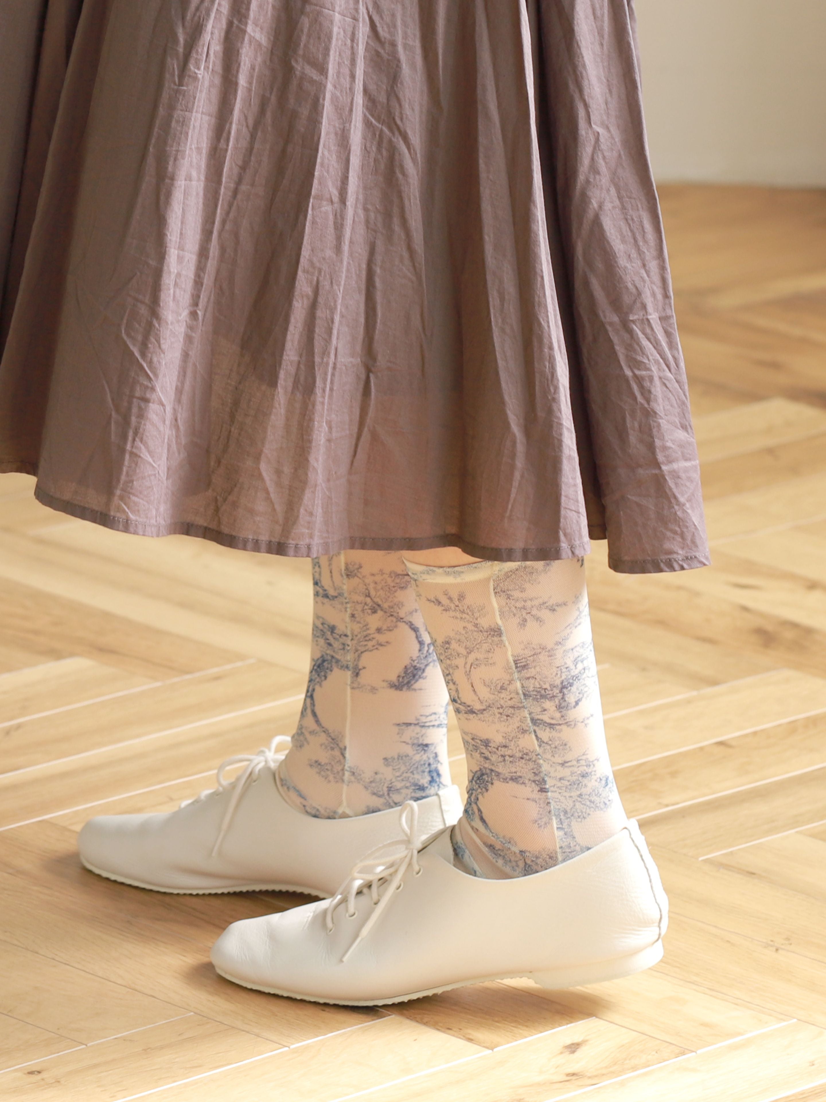 Sheer Toile De Jouy Crew Socks