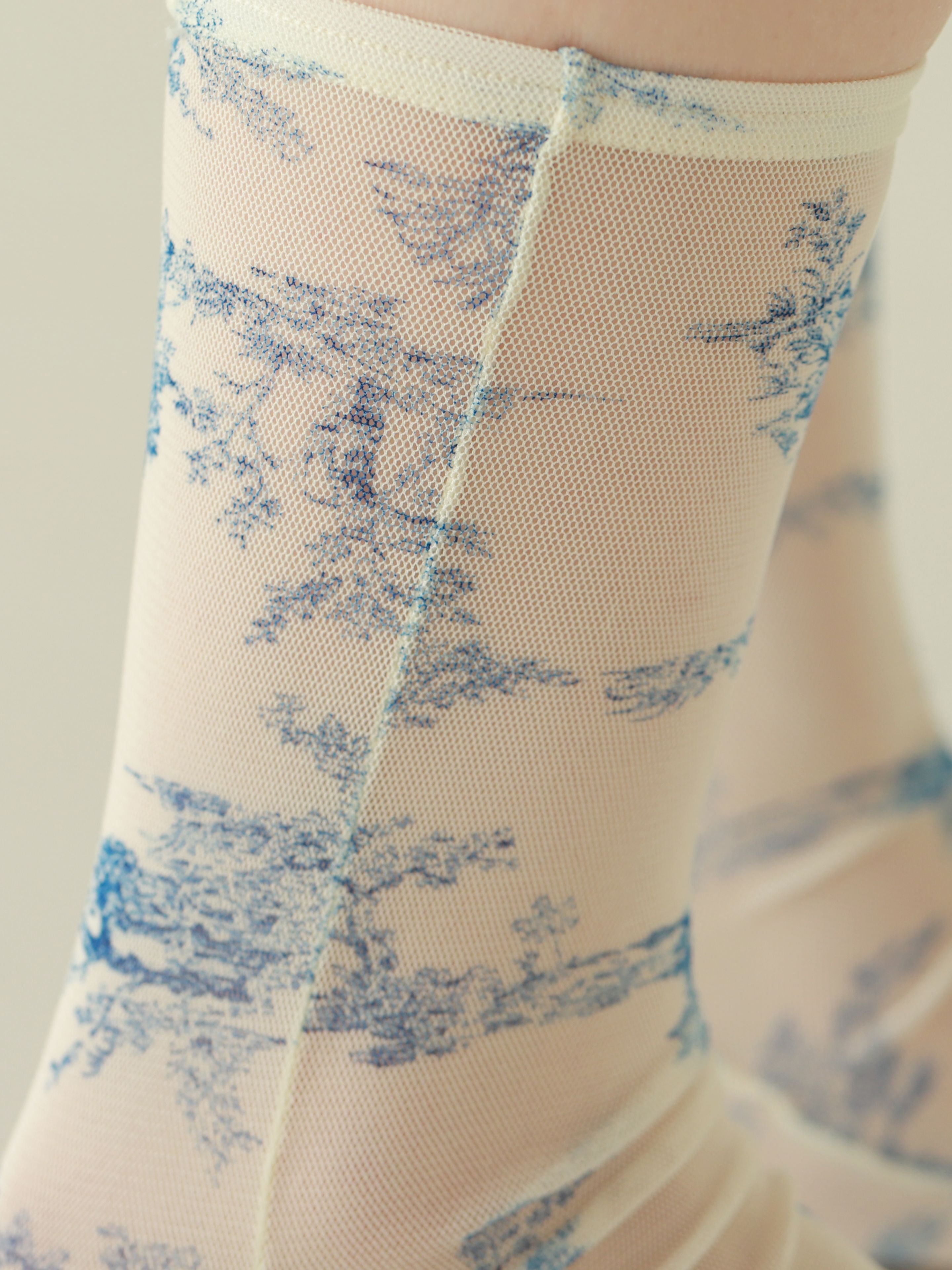 Sheer Toile De Jouy Crew Socks