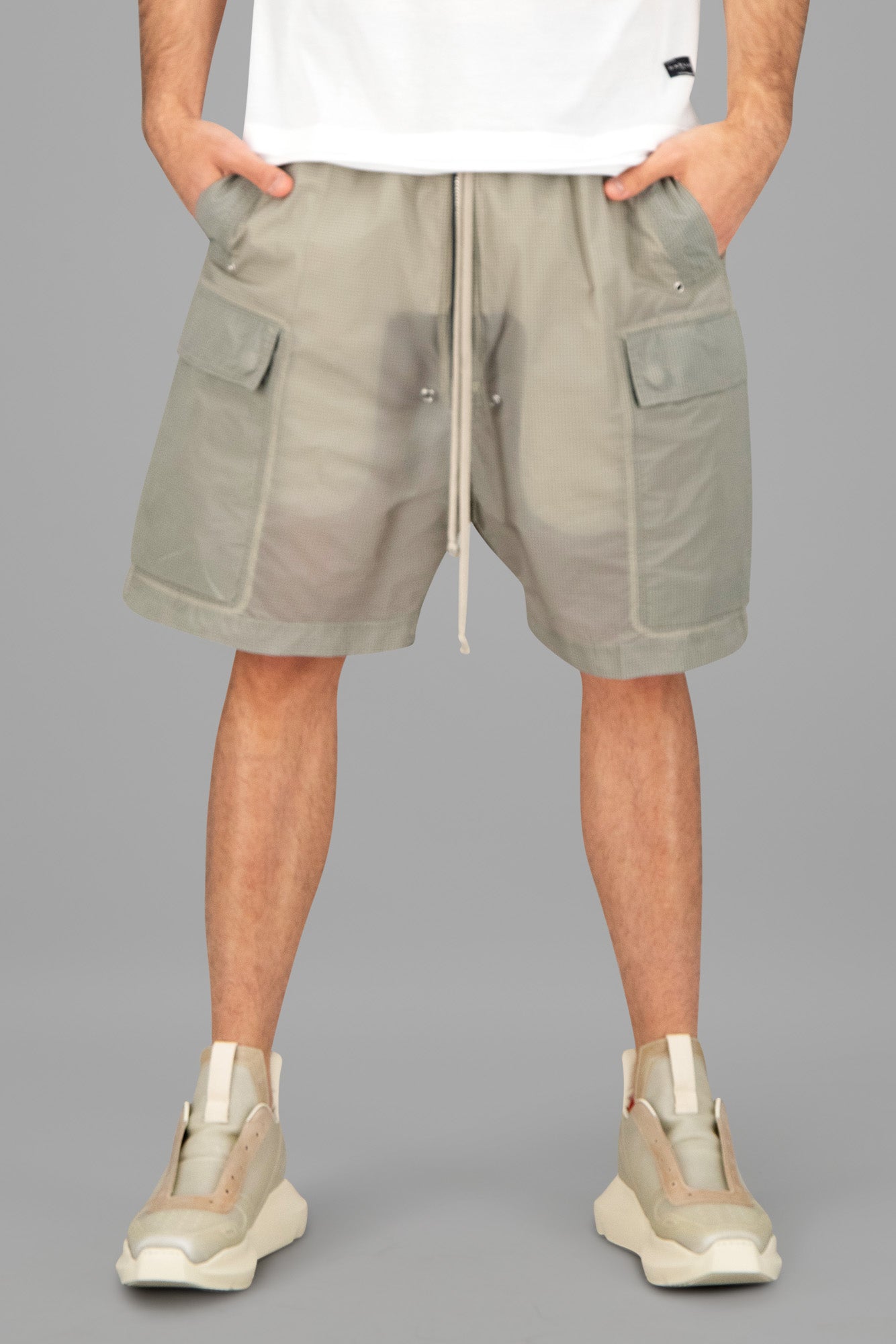 Check-print drawstring shorts