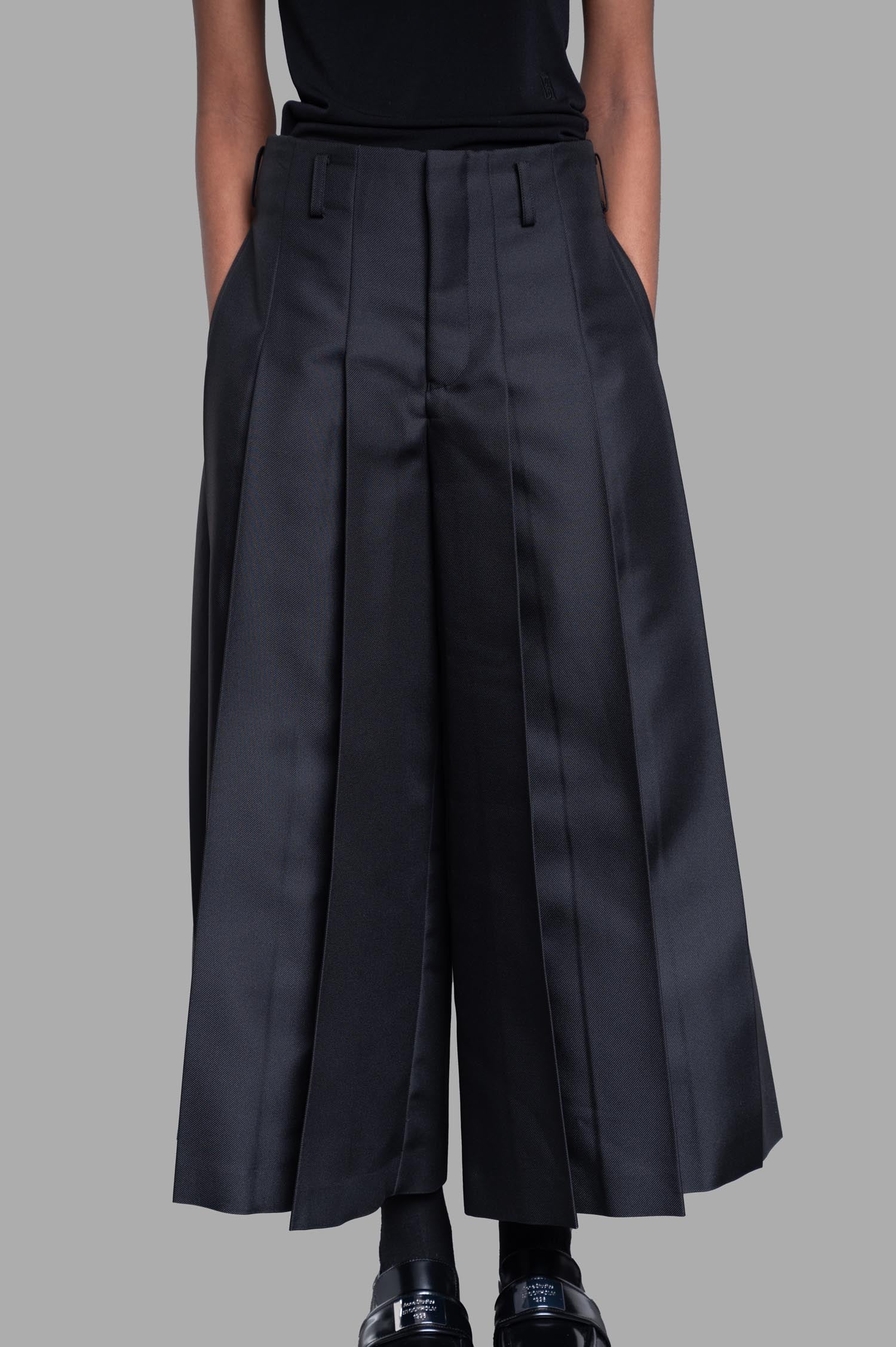 Pleated Wide Trousers