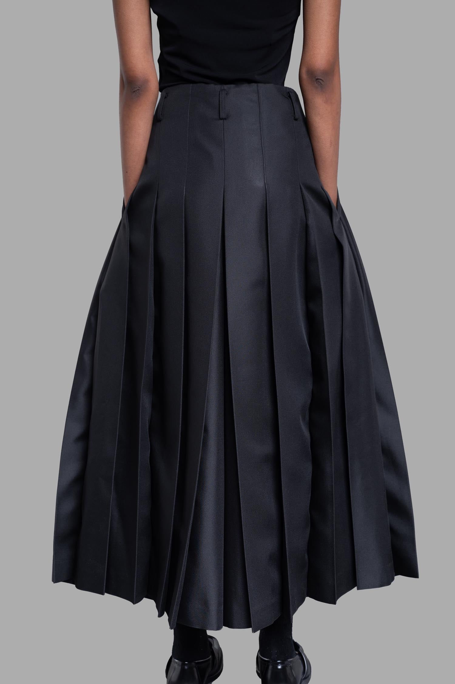Pleated Wide Trousers