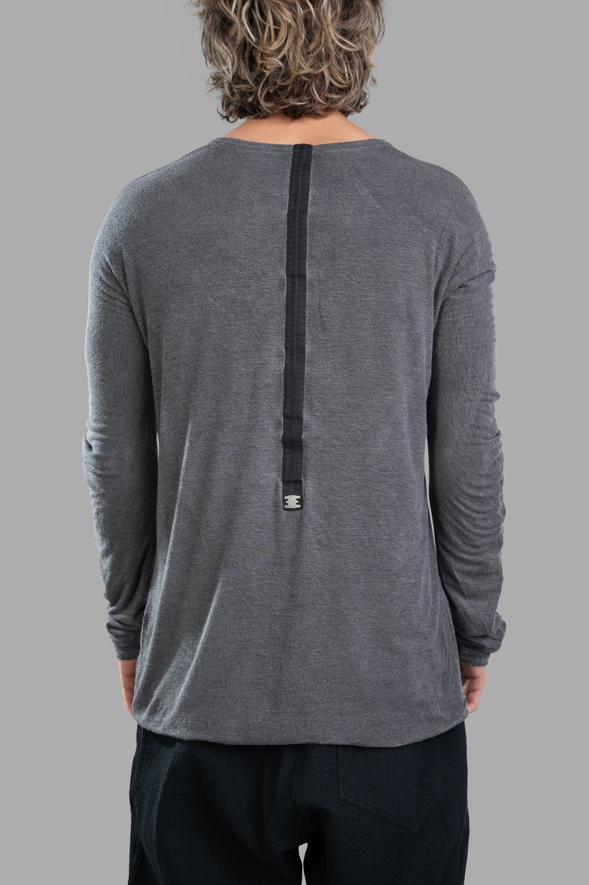 Long-sleeved T-shirt