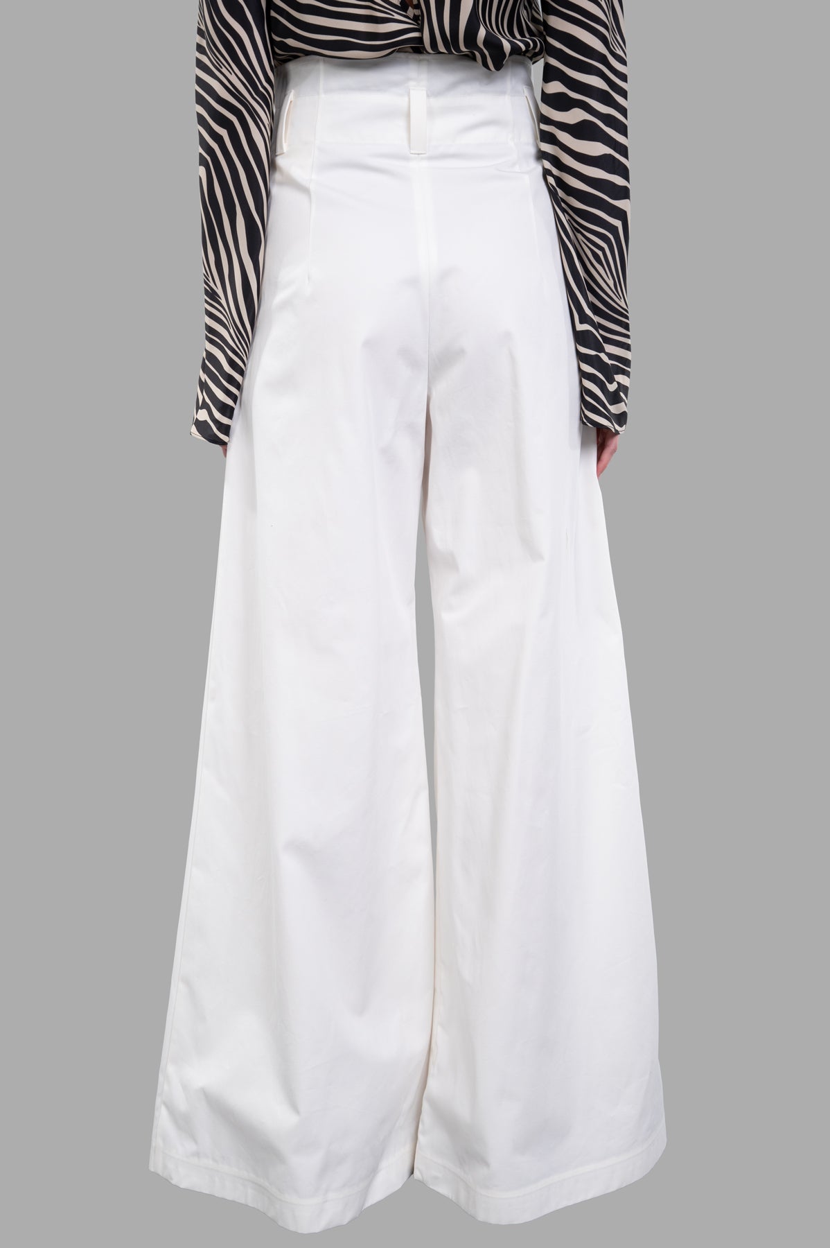 Wide-leg Pants
