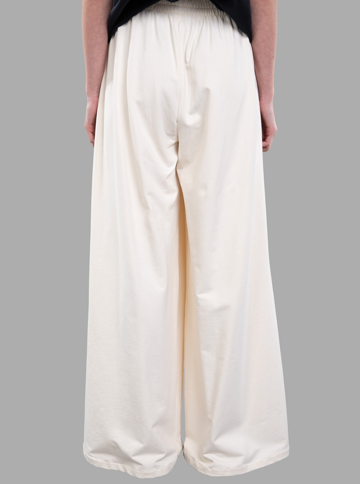 Wide-leg Trousers