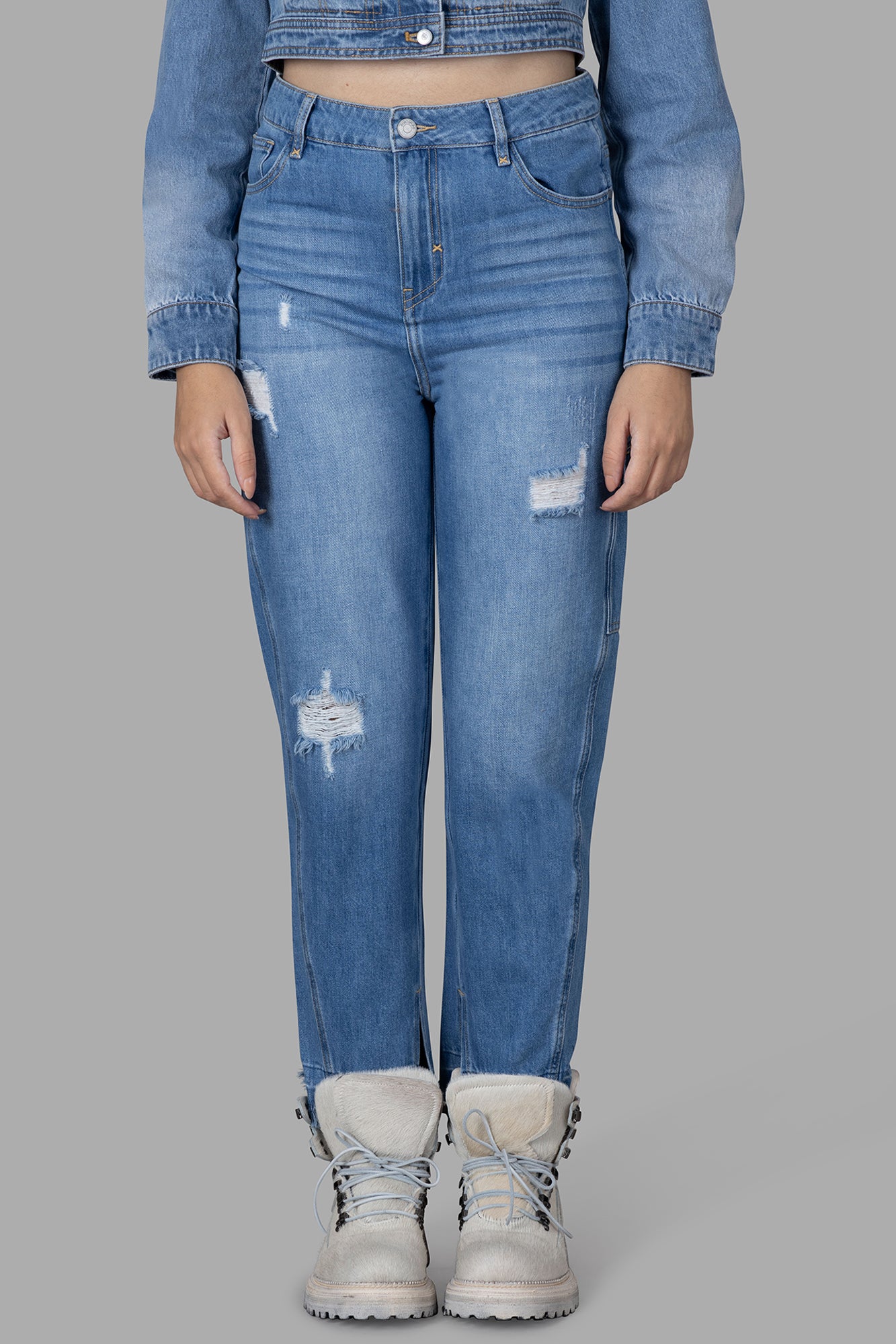 Ripped-effect Jeans
