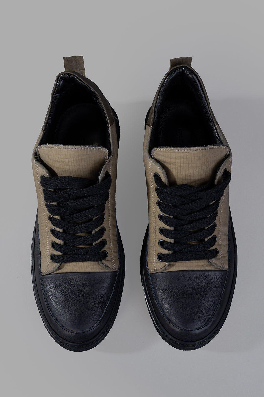 Low-top Sneakers