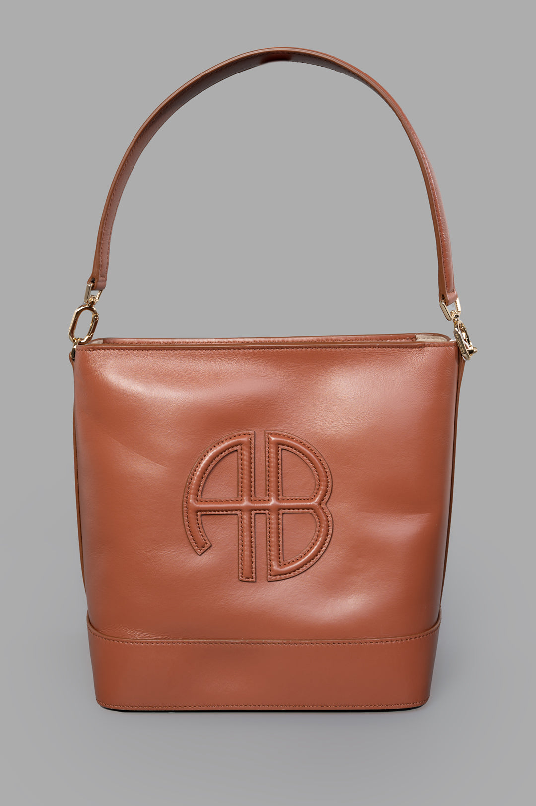 Lili Bucket Bag
