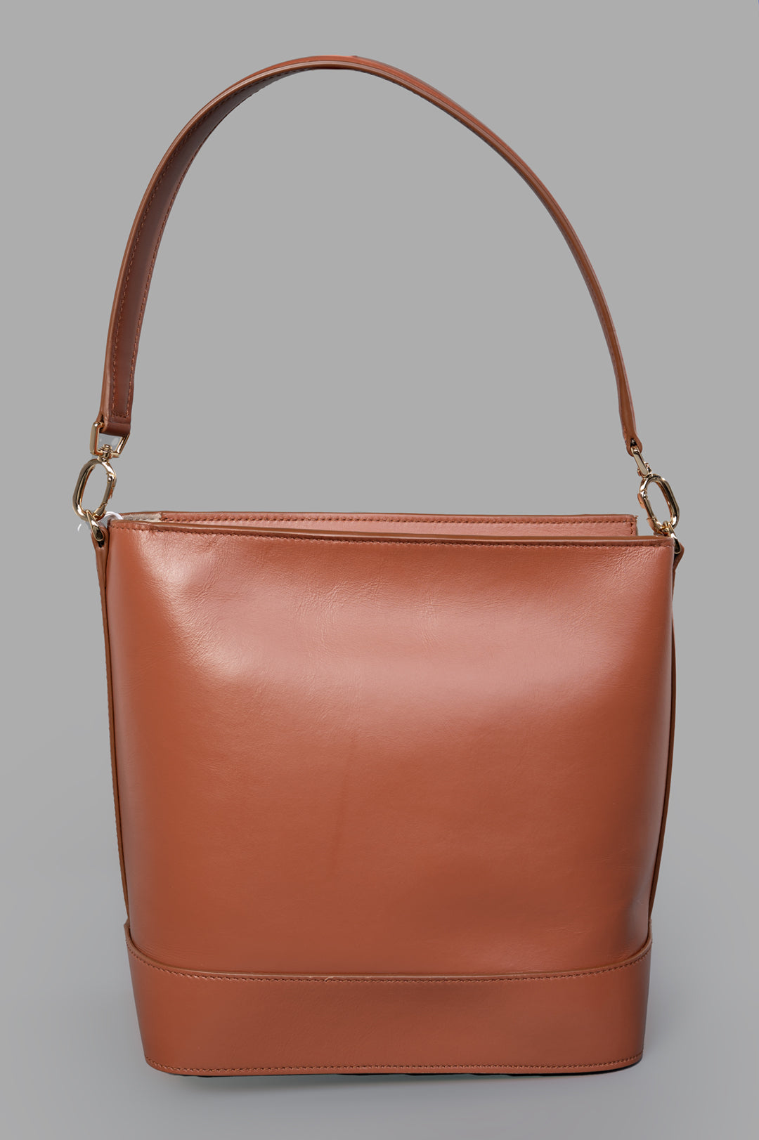 Lili Bucket Bag