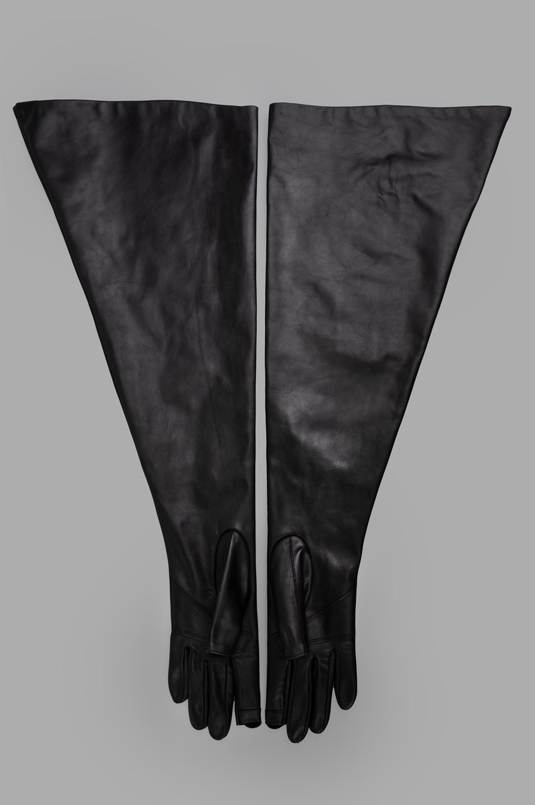 Hollywood Runway Gauntlets in Black