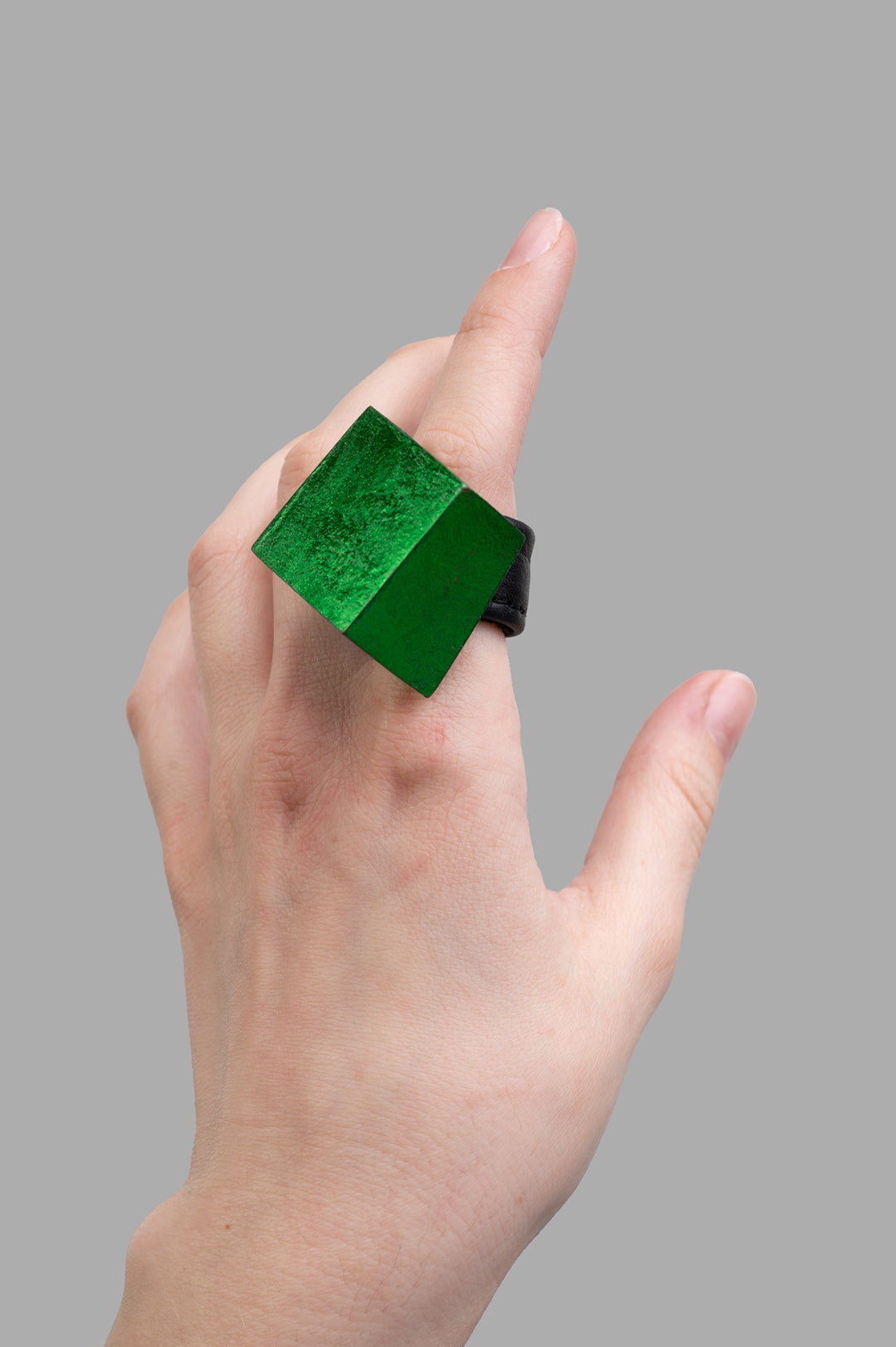 Cinis Ring in Green
