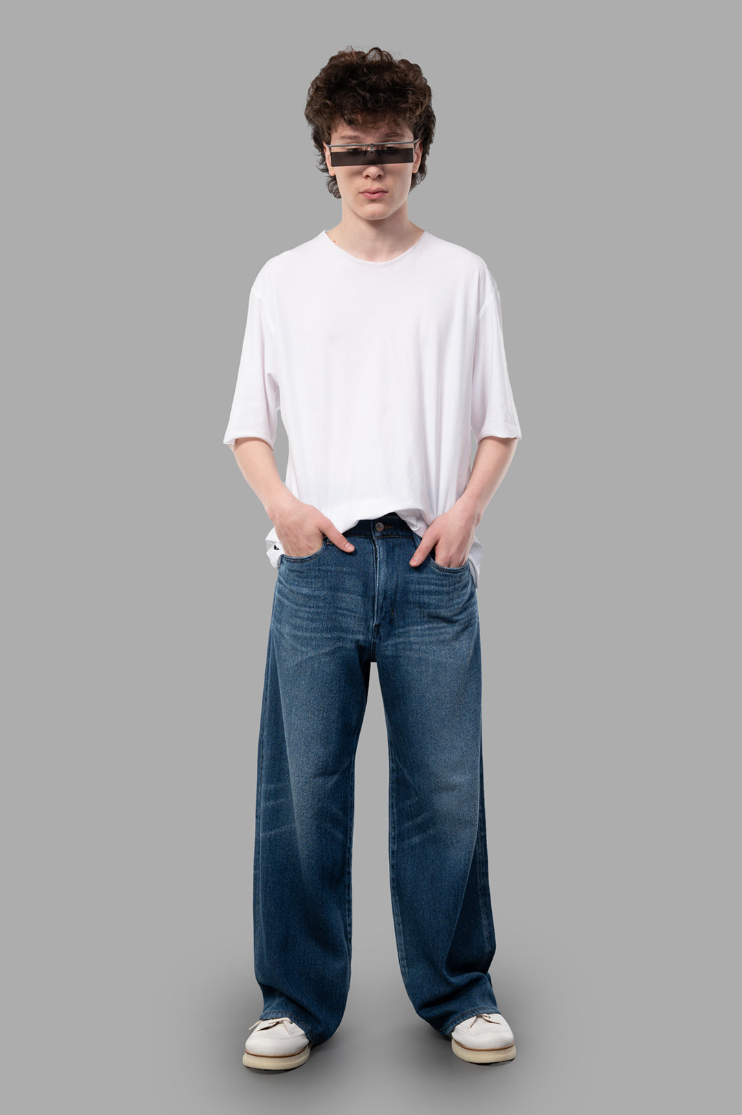 Wide-leg Jeans