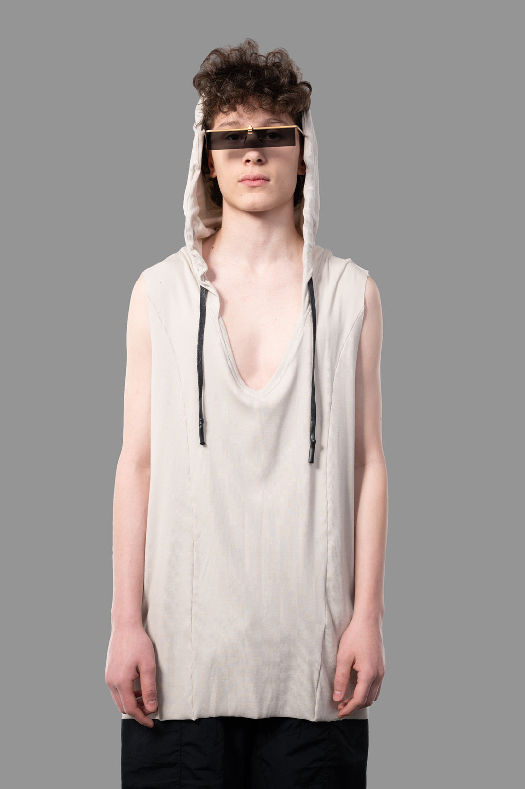 Light Rib Hooded Cutoff