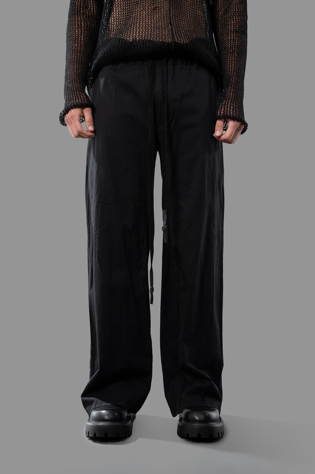 Wide-leg Trousers