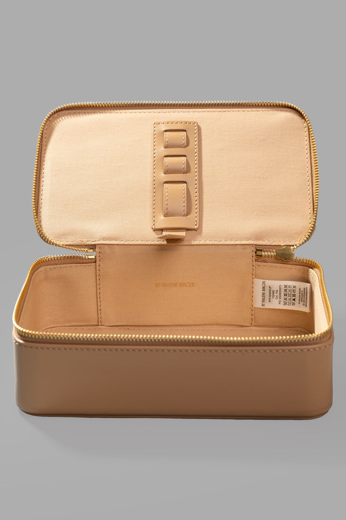 Aya Cosmetic Case