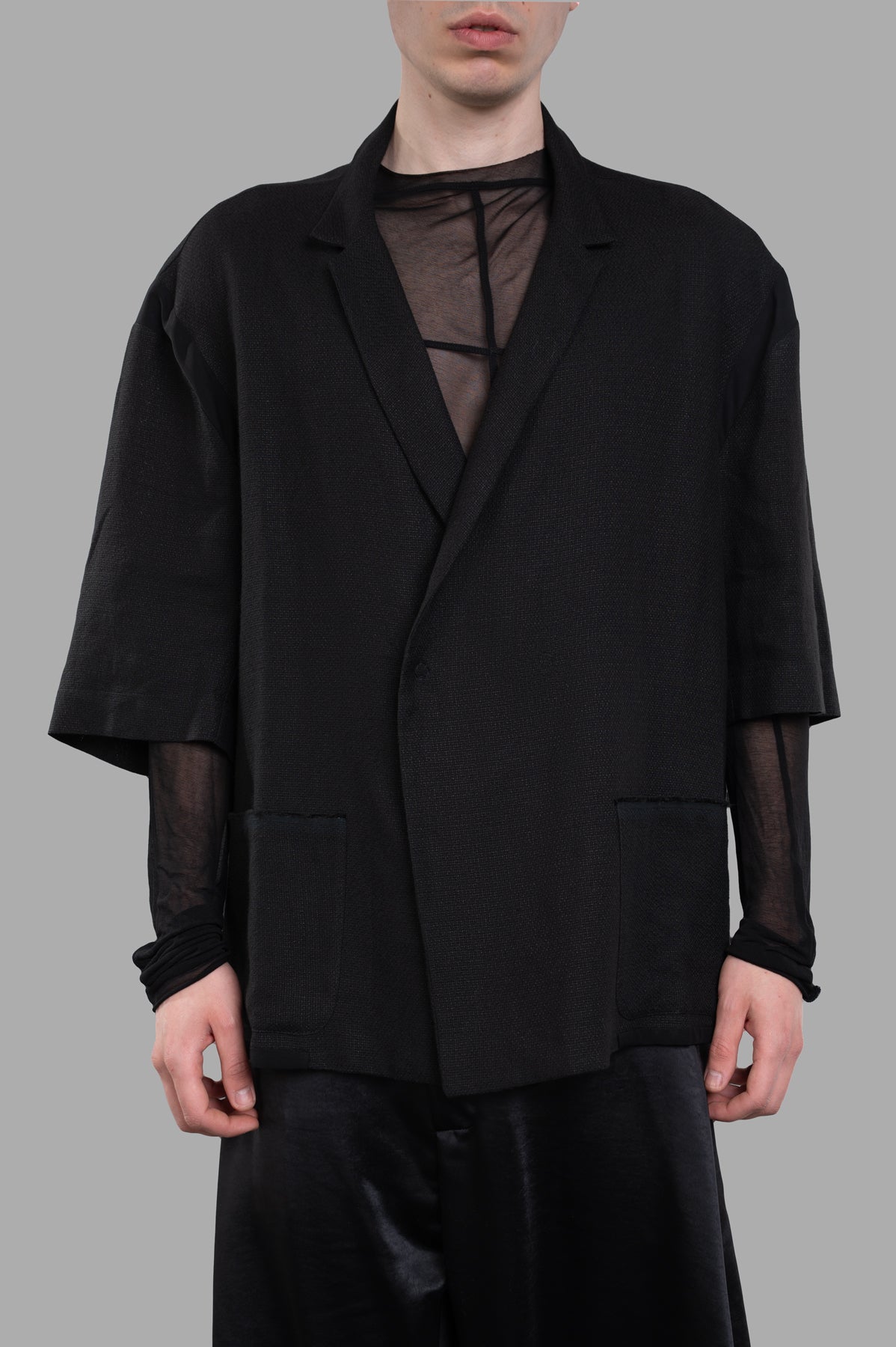 Cropped-sleeve Blazer