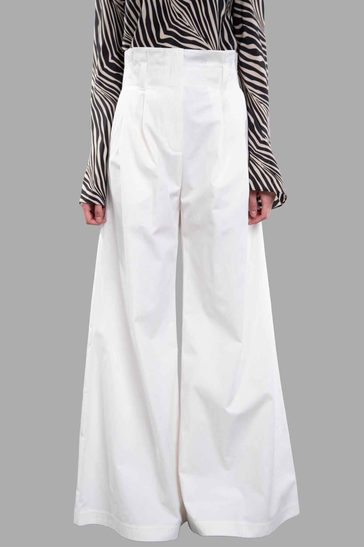 Wide-leg Pants