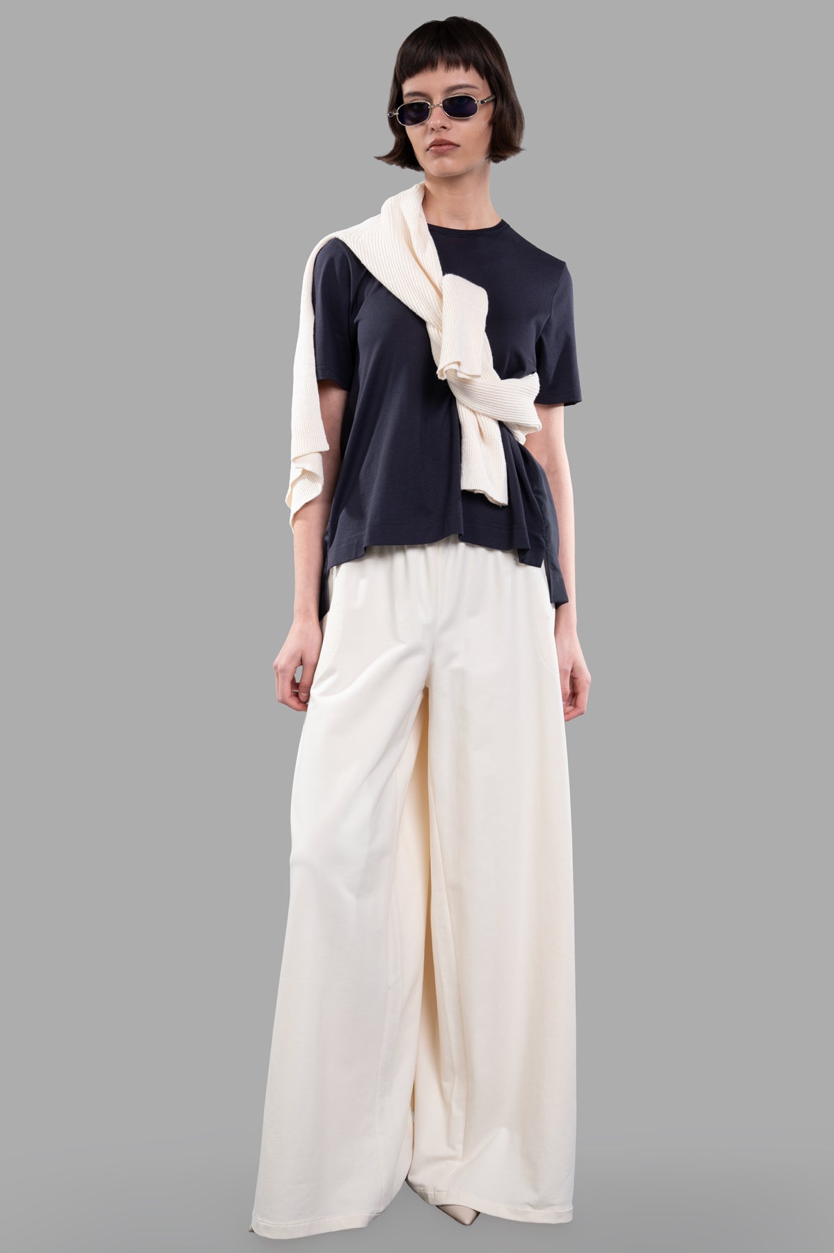 Wide-leg Trousers